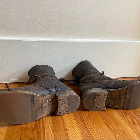 All Saints distressed brown leather boots - Picture 5 of 8